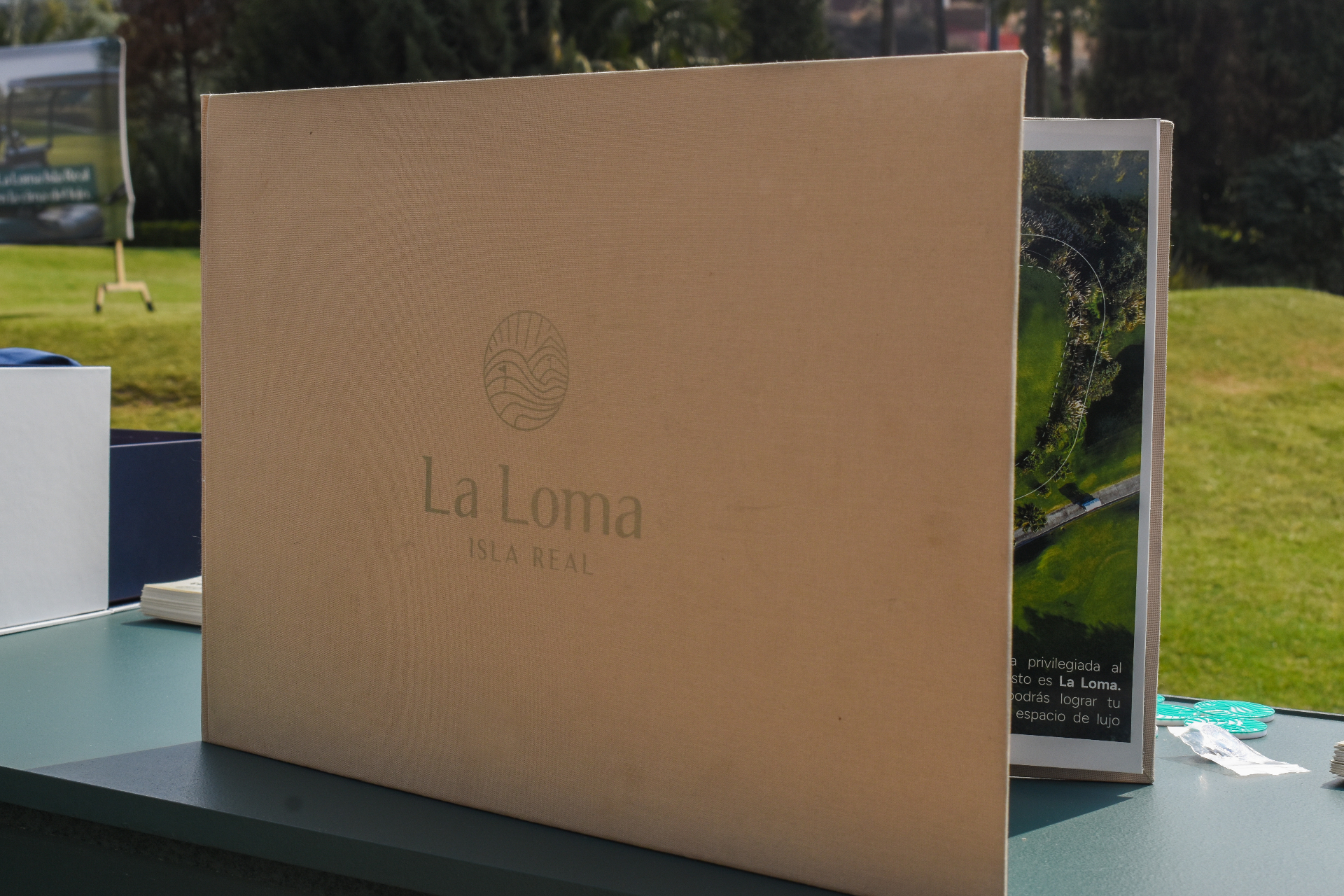 La Loma Isla Real — Portada